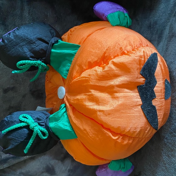 Vintage Jack ‘o Lantern “puff-a-lump” style nylon decor/toy - Picture 9 of 12